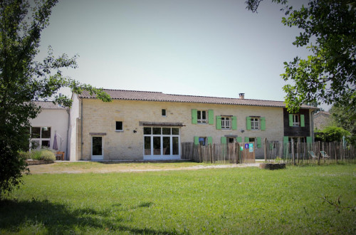 Location  n839  CHIZE (79)